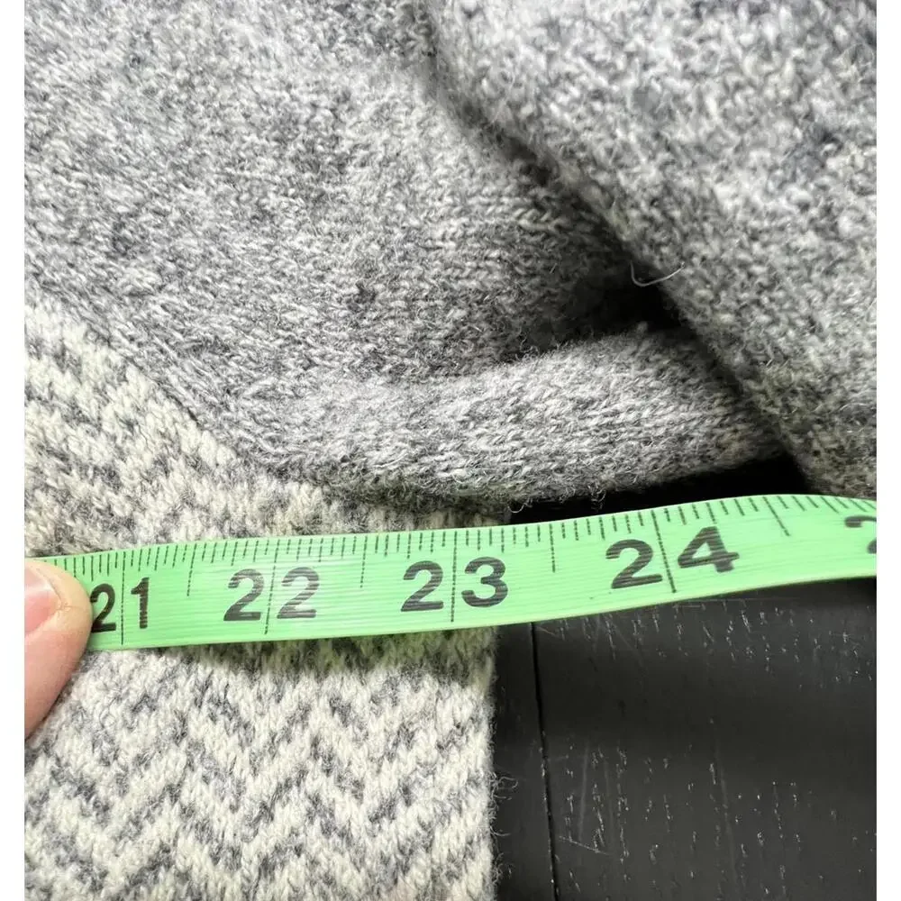 J.Crew Women's XL 100% Wool Gray and‎ Cream Sweater - XL
